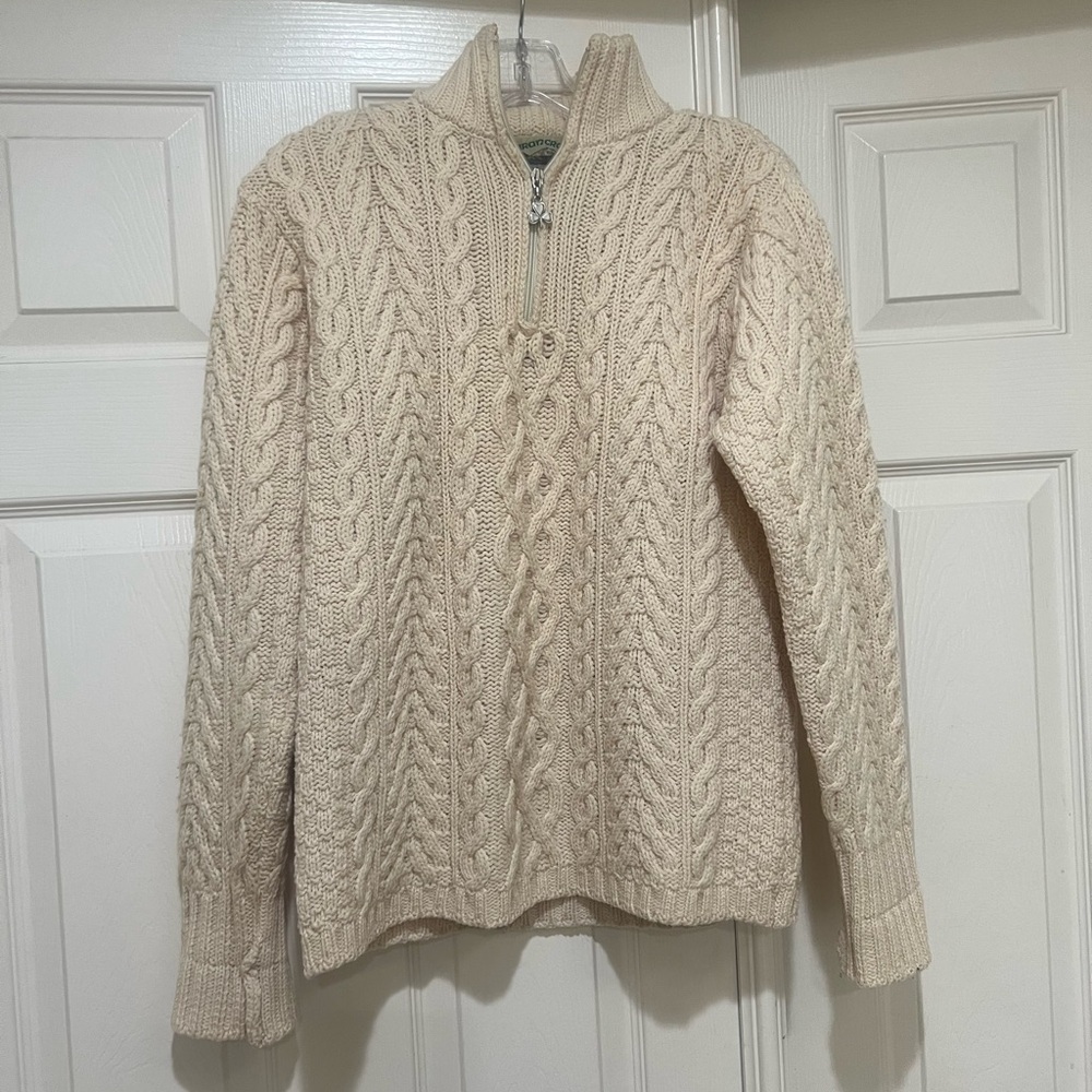 Arancrafts 100% Merino Wool Cableknit Chunky Knit Sweater. Size XS
